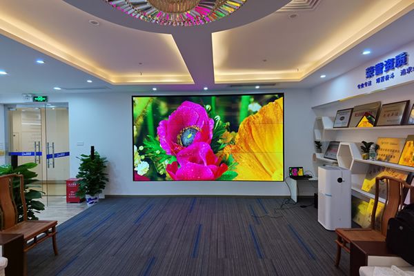 展廳大屏使用拼接屏好，還是LED屏好？
