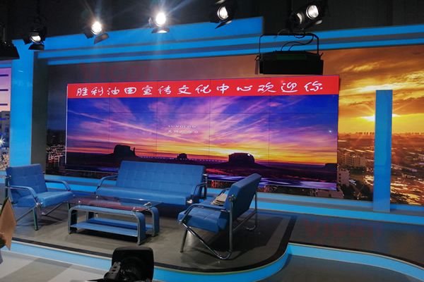 直播間背景墻展示大屏，用LED顯示屏好還是拼接屏好？