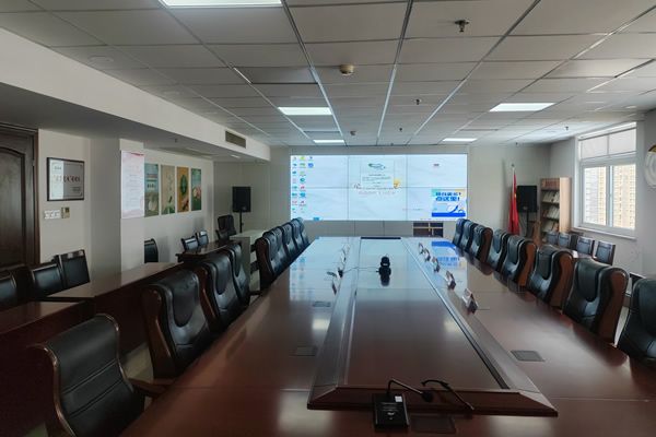 拼接屏和LED屏哪個(gè)好，這四點(diǎn)說明可以讓您做出選擇