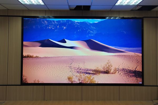 會議室要用多大的顯示屏合適，用哪種顯示大屏好？