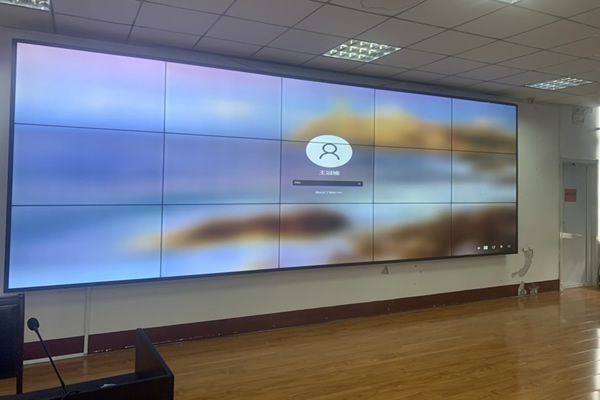 拼接屏和LED屏顯示的區(qū)別，哪種觀看體驗(yàn)效果好？