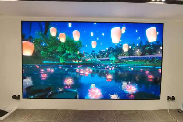 LED顯示屏的刷新率多少合適？選擇高刷新率的好，還是低刷新率的好