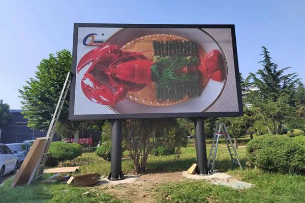 戶外LED顯示屏貴嗎，多少錢一平方米的？