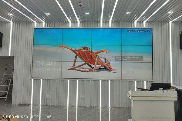 液晶拼接屏裝完后拼縫變大了是怎么回事？