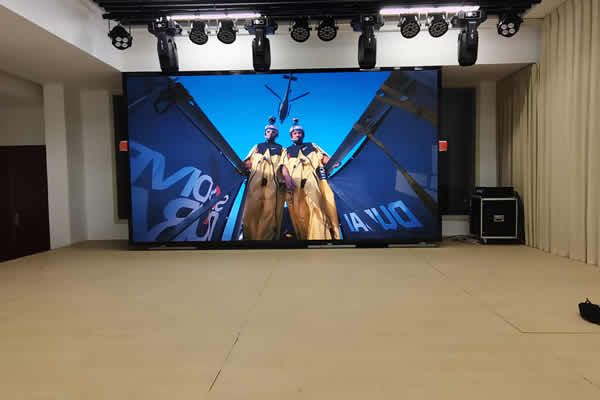 LED顯示屏可以當(dāng)電視看嗎，多少錢一平方？