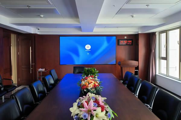 會(huì)議室用led屏還是lcd屏好？