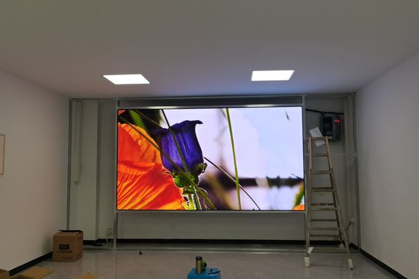 LED透明屏和LED顯示屏的區(qū)別？